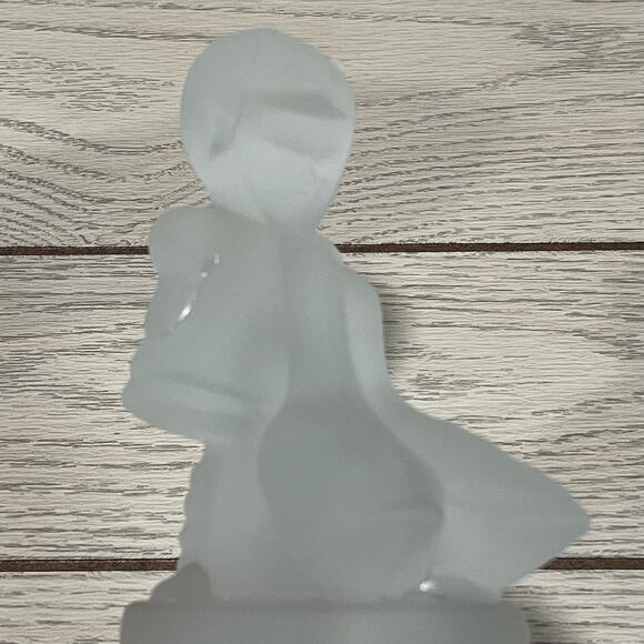 Vintage LE Smith Frosted Glass Girl with Goose Geese Figurine Paperweight - Picture 7 of 10